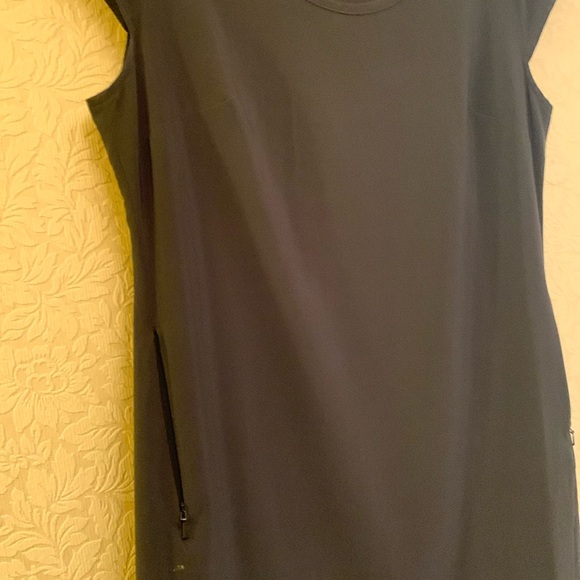 Columbia summer dress, mint condition, side zipper pockets - Picture 1 of 5